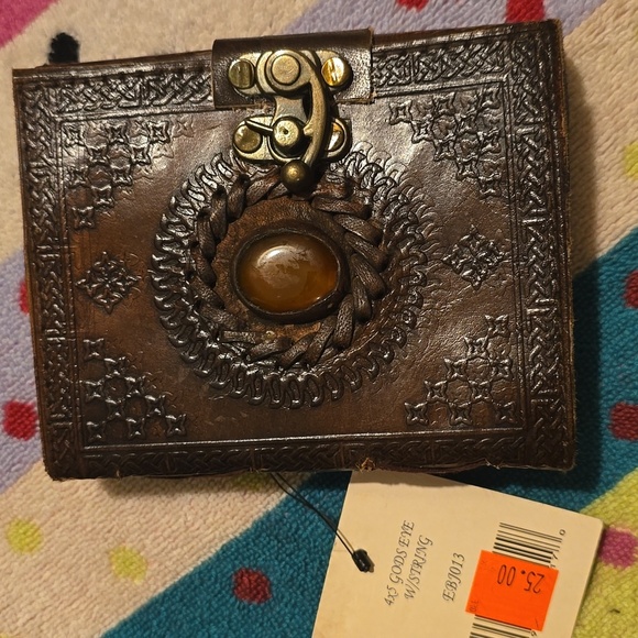 ♥️BUY 2 GET 1 FREE  Earthbound Embossed Leather God's Eye Journal w/ Brass Clasp - Picture 8 of 10